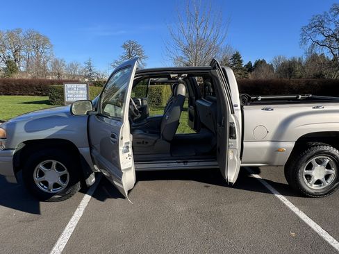 Used 2004 GMC Sierra 1500 Denali image 17