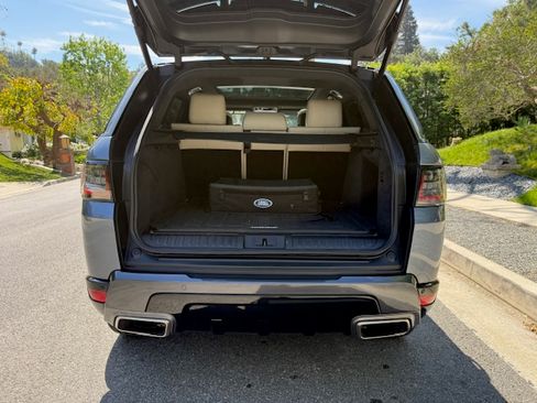 Used 2020 Land Rover Range Rover Sport HSE image 15