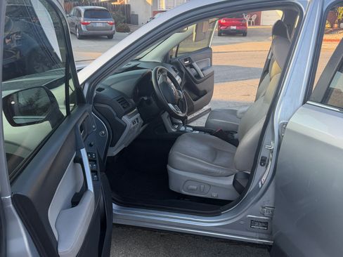 Used 2014 Subaru Forester 2.5i Limited w/ Popular Package #2 image 12