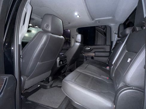 Used 2021 GMC Sierra 2500 Denali w/ Denali Black Diamond Edition image 6