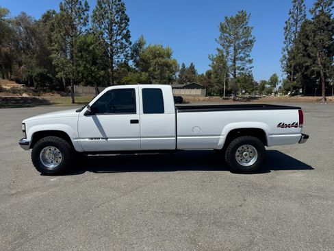 Used 1992 Chevrolet Silverado 3500 4x4 Extended Cab image 2