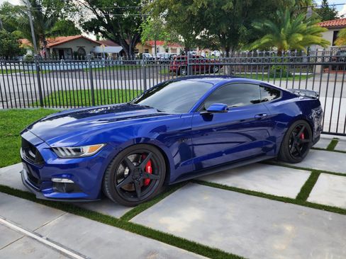 Used 2015 Ford Mustang GT Premium image 23