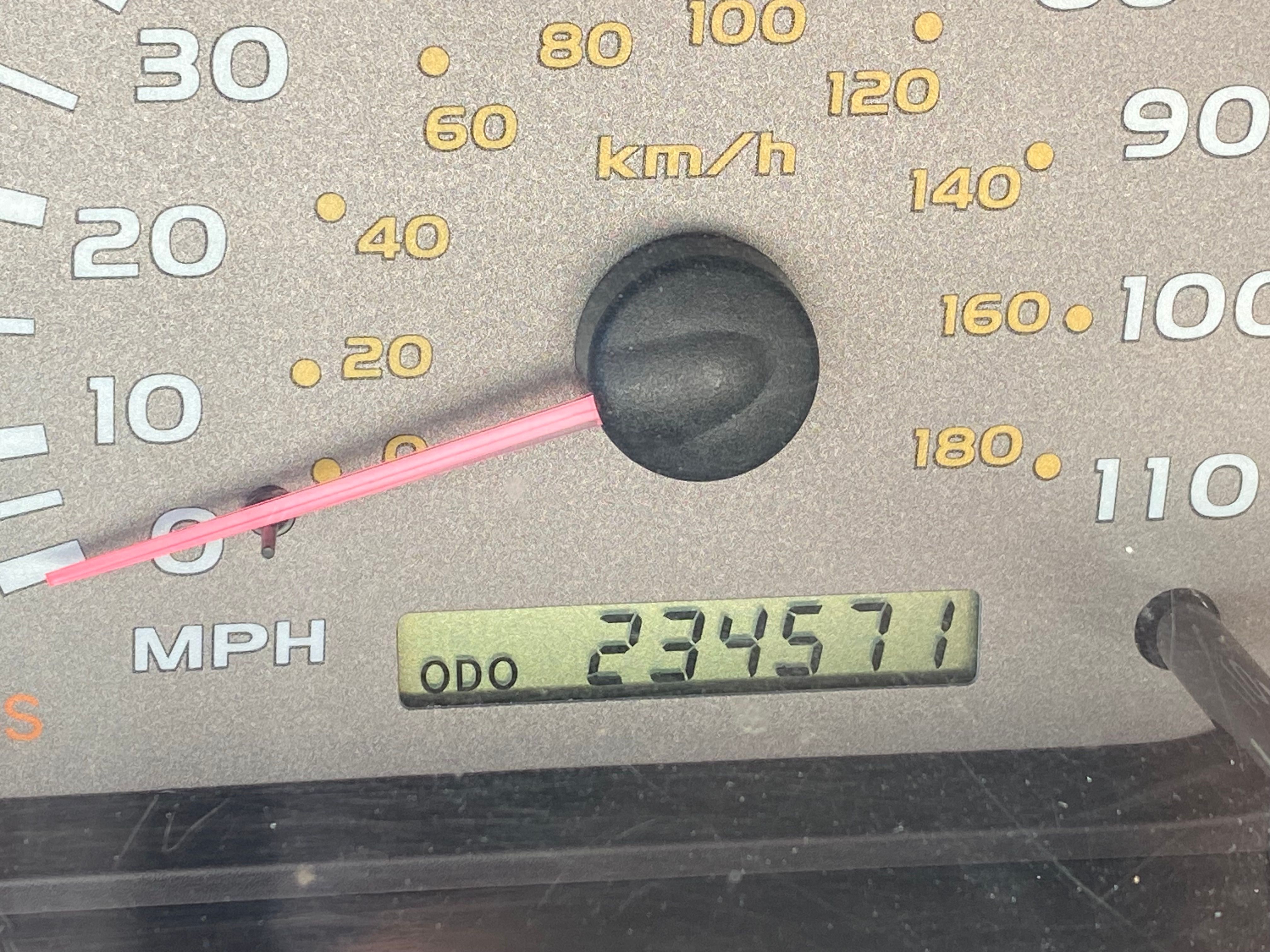 Used 2001 Toyota Sequoia Limited RWD image 8