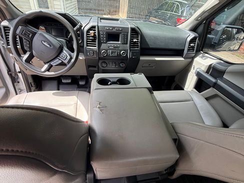 Used 2019 Ford F150 XL w/ Equipment Group 101A Mid AWD/4WD image 14
