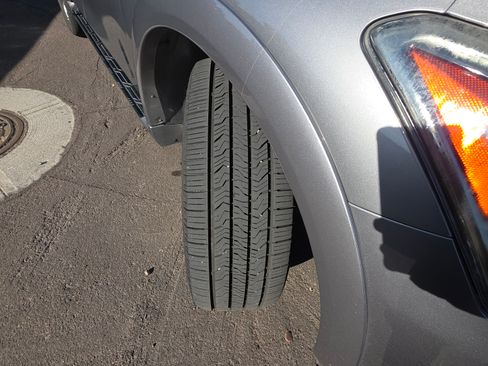 Used 2014 INFINITI QX80 Sport Utility 4D w/ Theater Package image 11