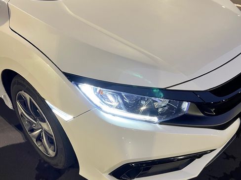 Used 2020 Honda Civic LX image 6