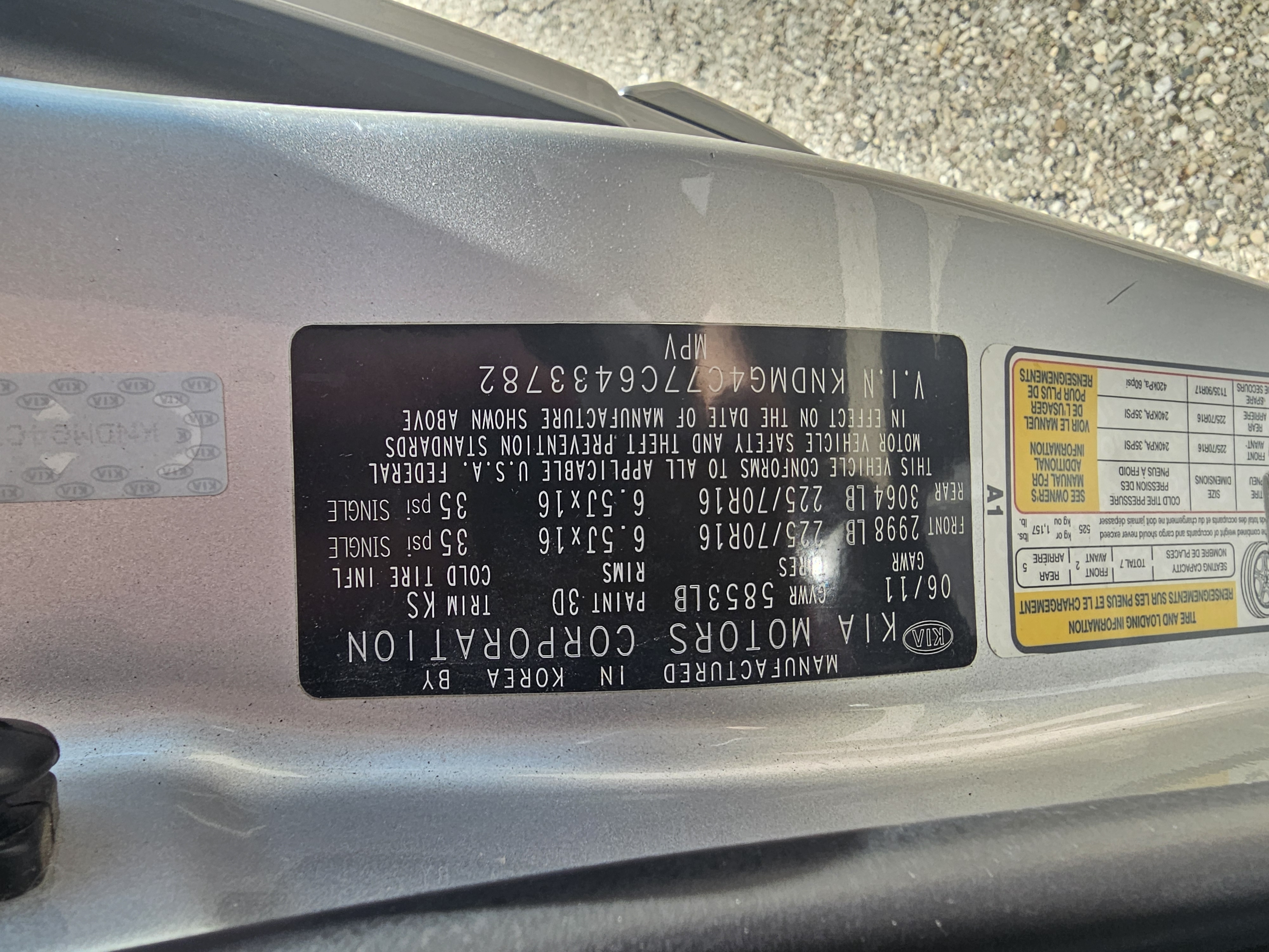 Used 2012 Kia Sedona LX FWD image 4