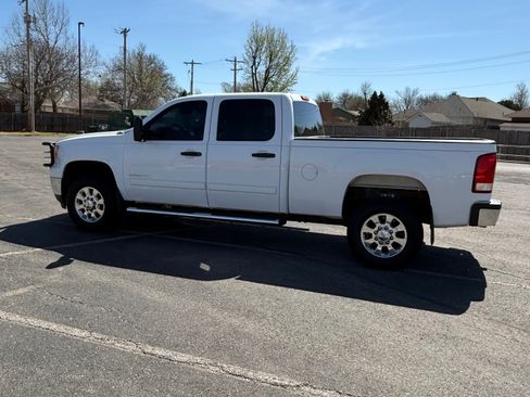 Used 2011 GMC Sierra 2500 SLE w/ SLE Preferred Package image 2