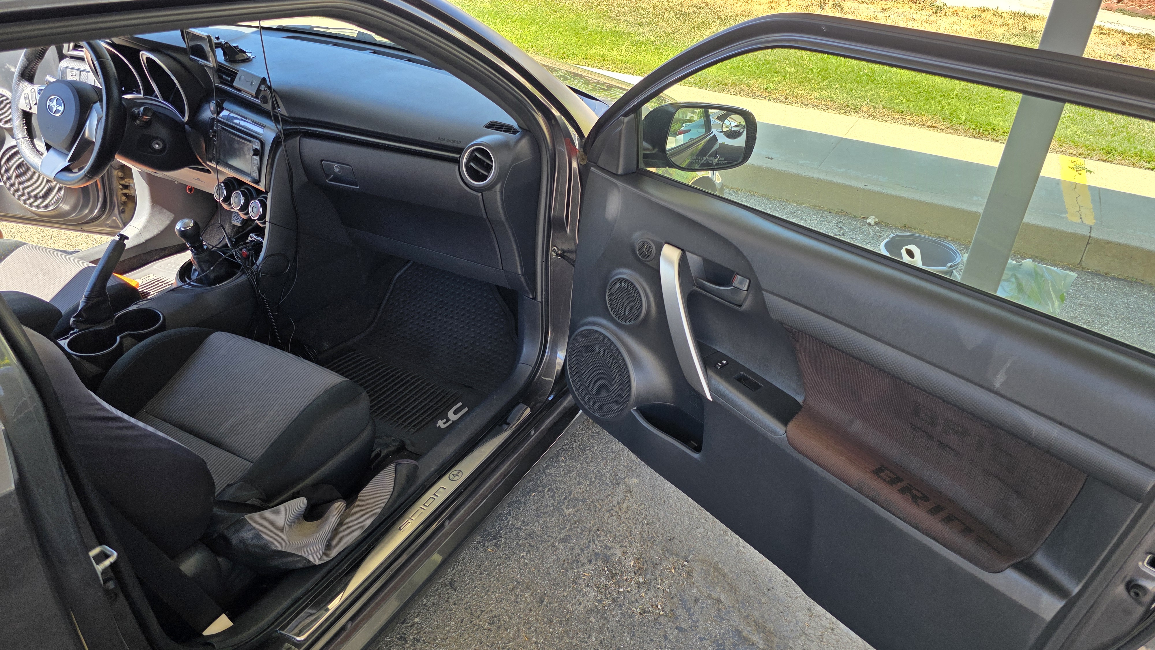 Used 2015 Scion tC FWD image 15