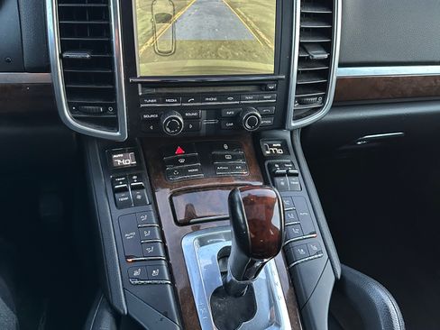 Used 2012 Porsche Cayenne image 14