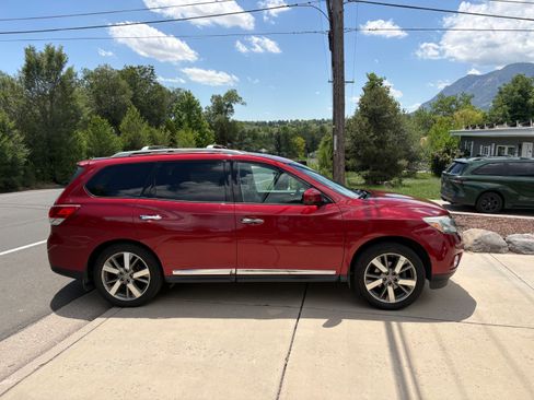Used 2014 Nissan Pathfinder Platinum w/ Platinum Premium Package AWD/4WD image 1