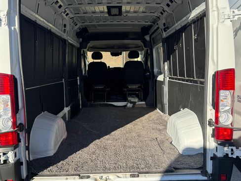 Used 2024 RAM ProMaster 2500 w/ Safety Group image 10