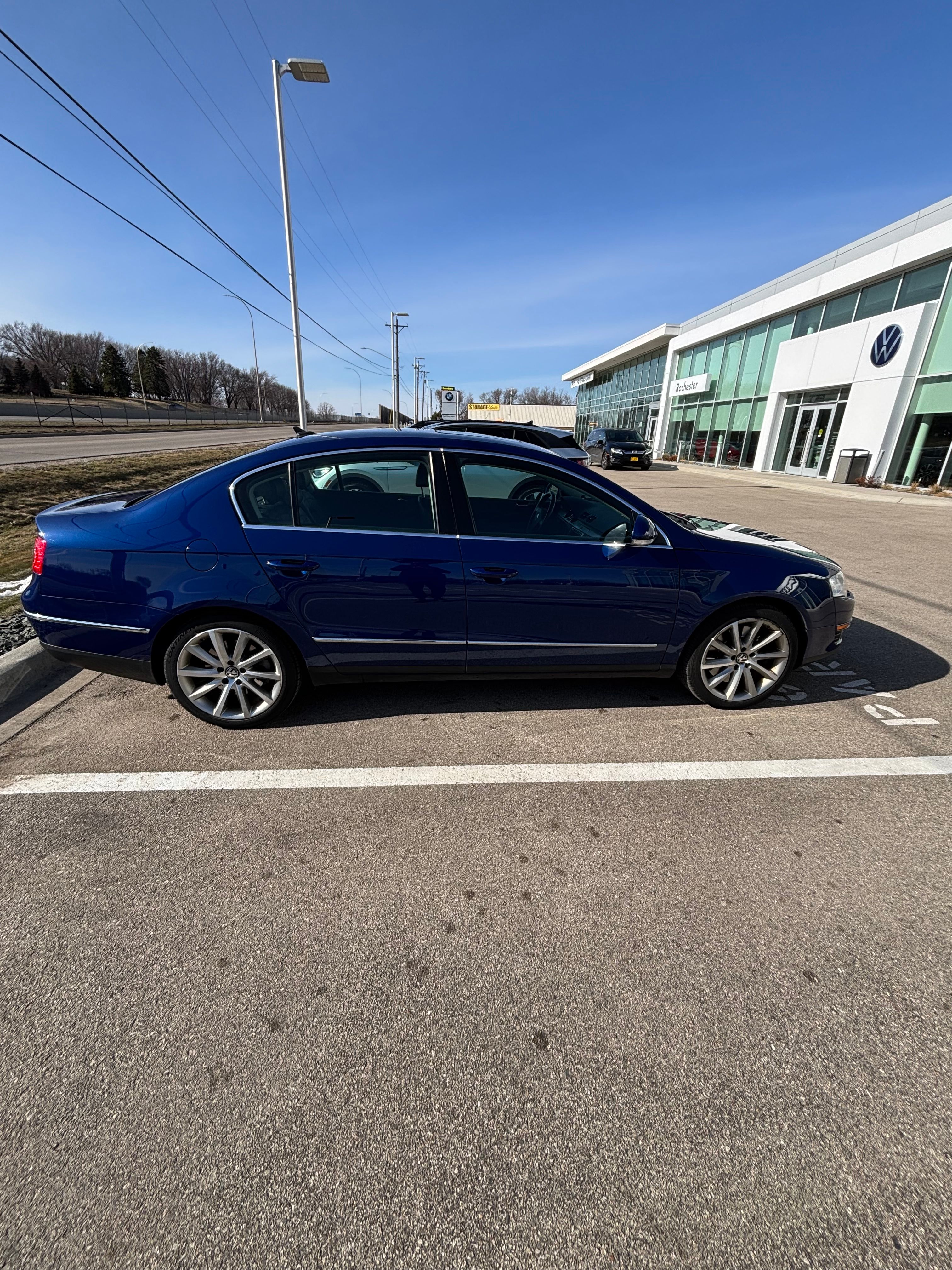 Used 2008 Volkswagen Passat VR6 AWD/4WD image 5