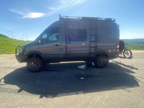 Used 2017 Mercedes-Benz Sprinter 2500 image 2