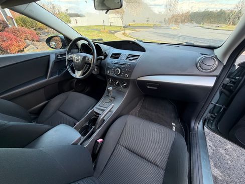 Used 2012 MAZDA MAZDA3 i Touring image 13