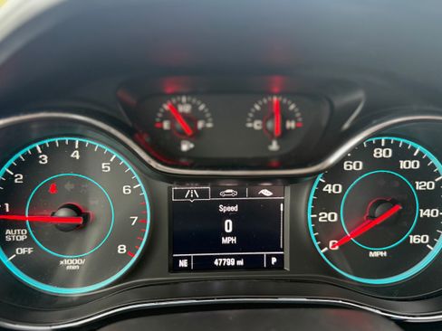 Used 2018 Chevrolet Cruze LT image 11