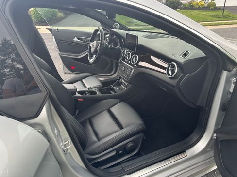 Used 2016 Mercedes-Benz CLA 250 image 13