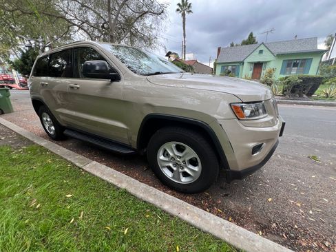 Used 2014 Jeep Grand Cherokee Laredo w/ Quick Order Package 23E image 4