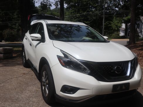 Used 2018 Nissan Murano SL w/ Cargo Package FWD image 6