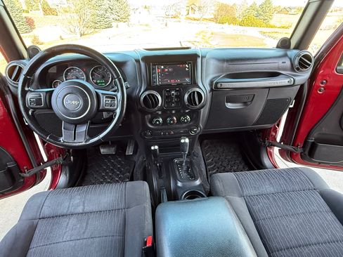 Used 2011 Jeep Wrangler Unlimited Sport image 22