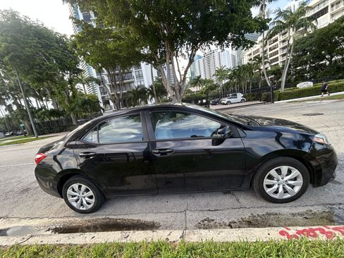 Used 2015 Toyota Corolla LE FWD image 4