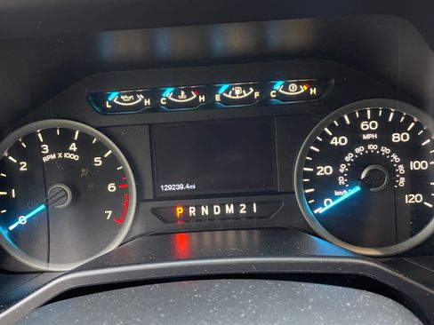 Used 2015 Ford F150 XLT w/ Equipment Group 301A Mid image 14