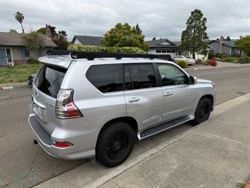 Used 2019 Lexus GX 460 Premium AWD/4WD image 9