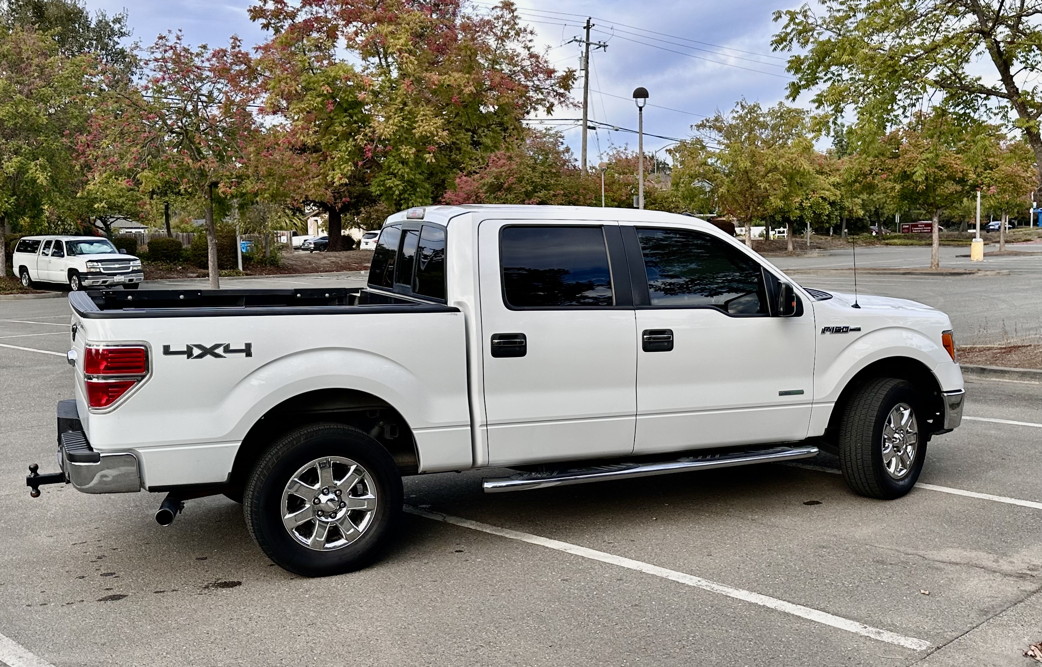 Used 2013 Ford F150 XLT w/ Luxury Equipment Group AWD/4WD image 2