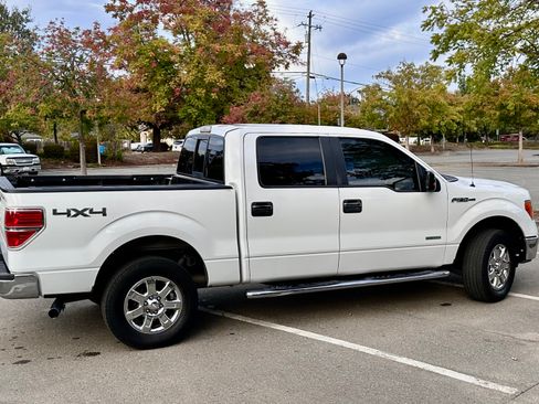 Used 2013 Ford F150 XLT w/ Luxury Equipment Group image 2