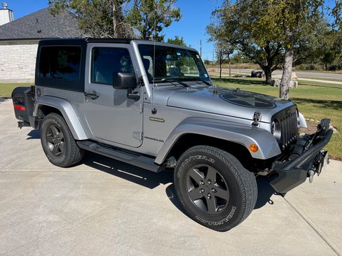 Used 2016 Jeep Wrangler Sport image 1