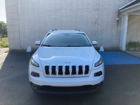 Used 2016 Jeep Cherokee Latitude w/ Comfort/Convenience Group image 4