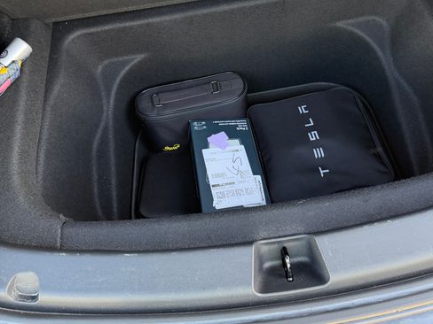 Used 2022 Tesla Model Y Performance image 12