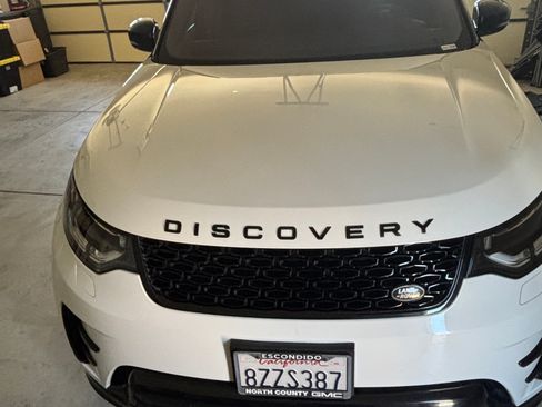 Used 2020 Land Rover Discovery Landmark AWD/4WD image 4