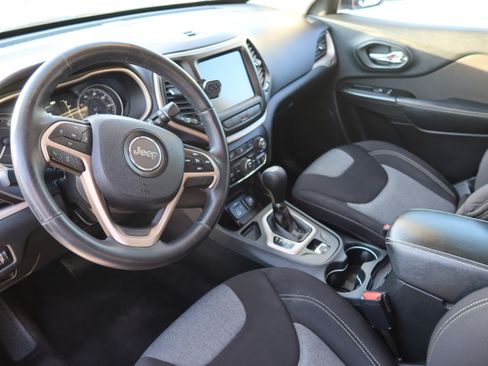 Used 2014 Jeep Cherokee Latitude image 8