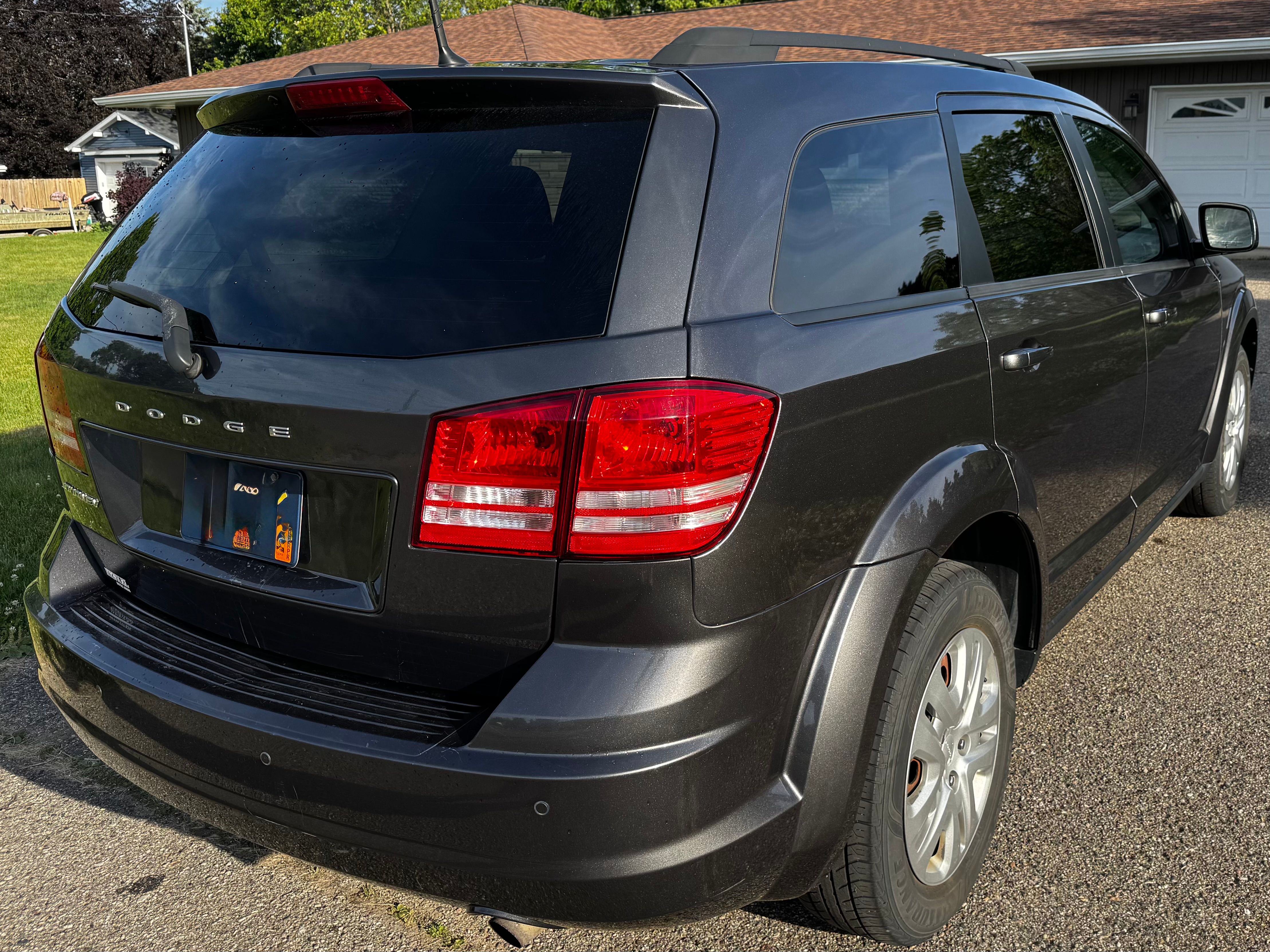 Used 2020 Dodge Journey SE FWD image 4