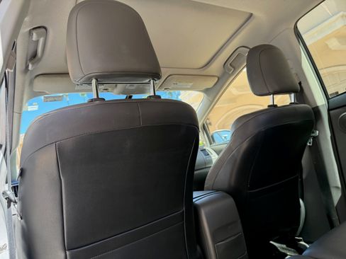 Used 2013 Toyota Prius V Five image 19