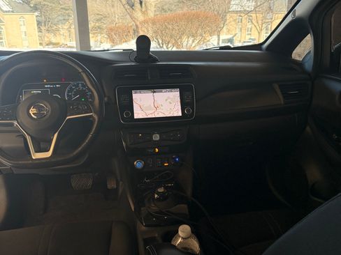 Used 2019 Nissan Leaf SV Plus w/ SV Plus Technology Package image 14