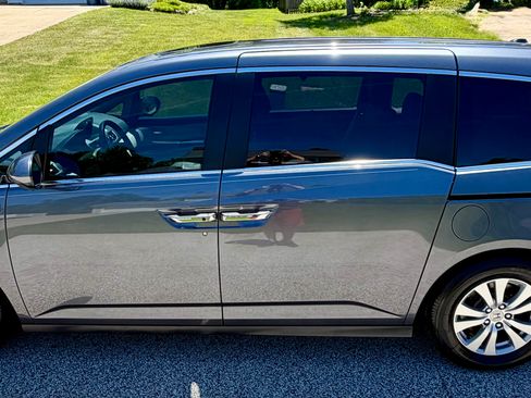 Used 2017 Honda Odyssey EX-L image 2