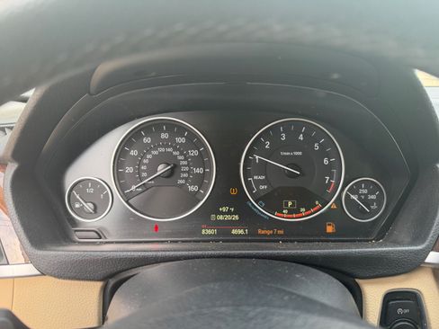 Used 2015 BMW 320i xDrive Sedan AWD/4WD image 10