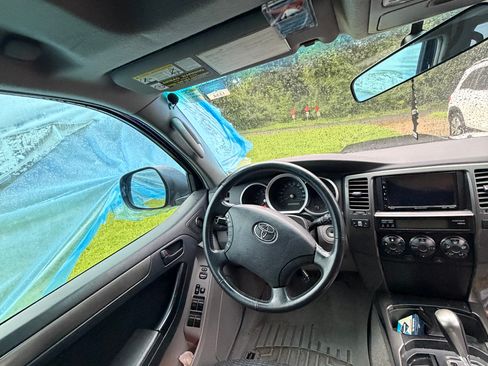 Used 2007 Toyota 4Runner SR5 RWD image 1