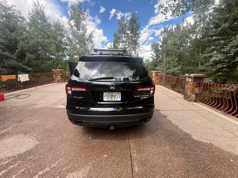 Used 2020 Honda Pilot Black Edition image 2