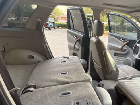 Used 2006 Saturn Vue 2WD V6 w/ Comfort Pkg image 11