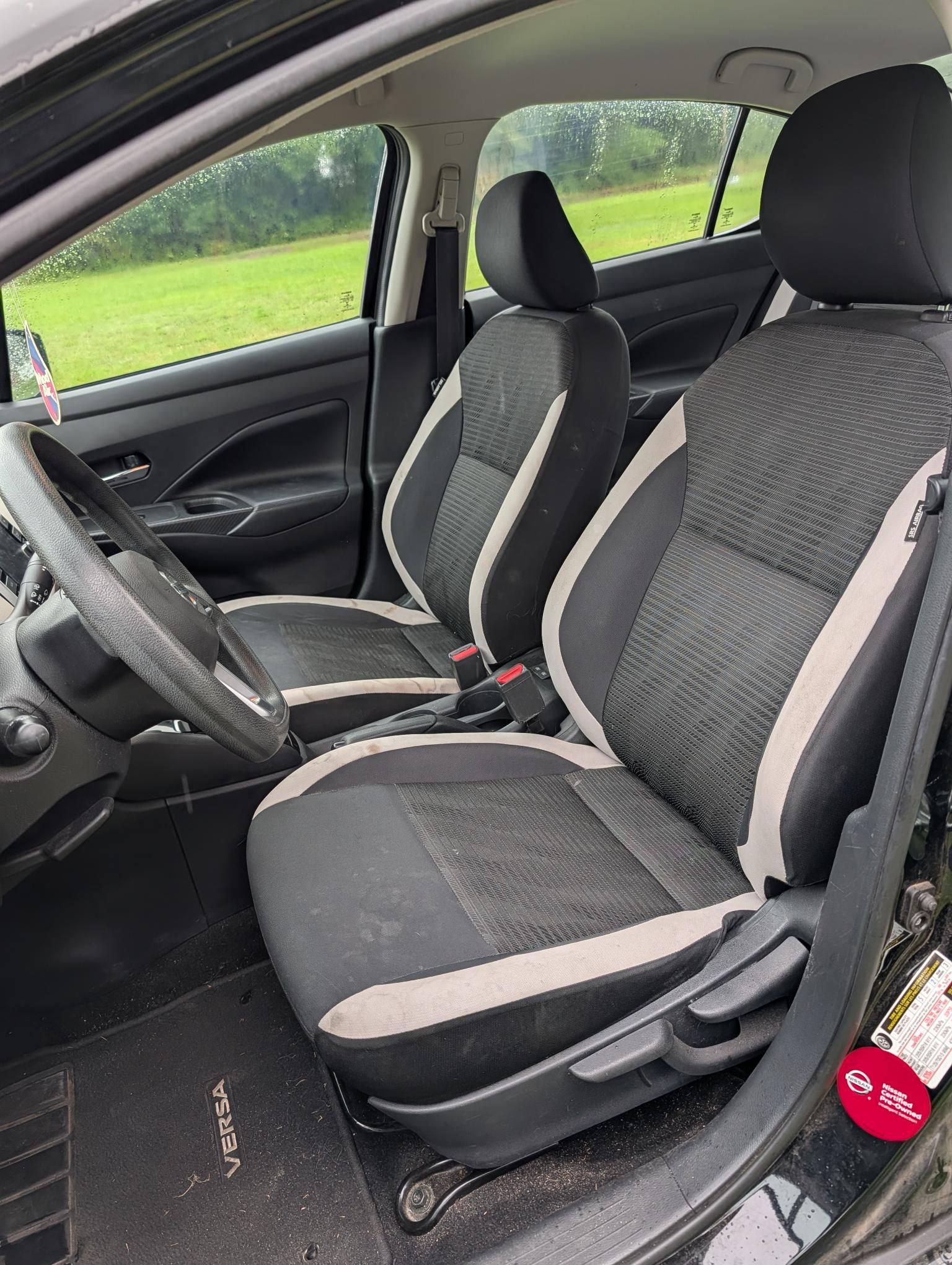 Used 2020 Nissan Versa SV FWD image 14