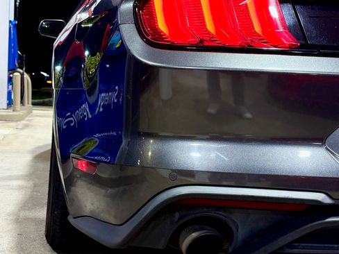 Used 2018 Ford Mustang Premium w/ Equipment Group 201A image 10