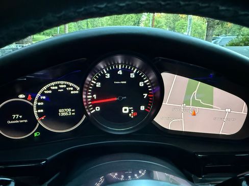 Used 2018 Porsche Panamera 4S AWD/4WD image 14