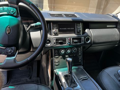 Used 2012 Land Rover Range Rover HSE image 5