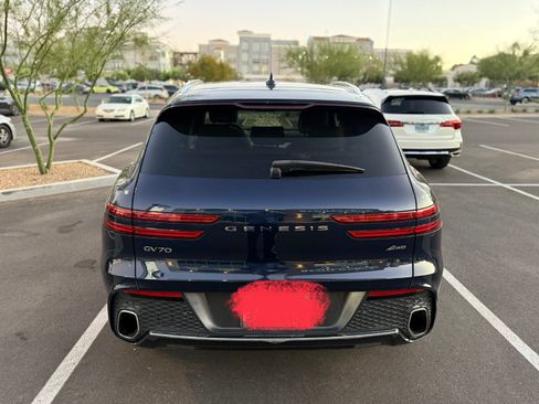 Used 2022 Genesis GV70 2.5T w/ Advanced Package image 6