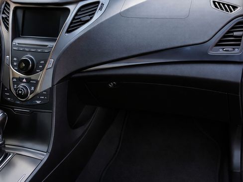 Used 2013 Hyundai Azera w/ Technology Pkg image 5