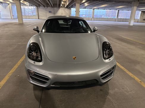 Used 2014 Porsche Cayman image 2