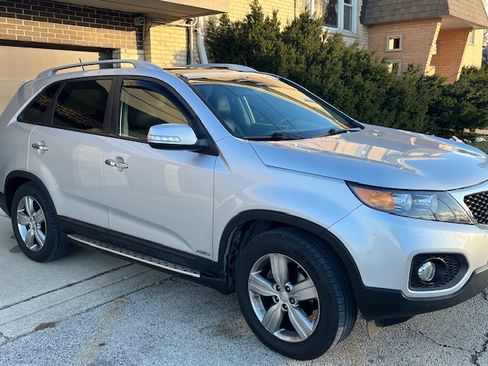 Used 2012 Kia Sorento EX w/ EX V6 Premium Pkg image 2